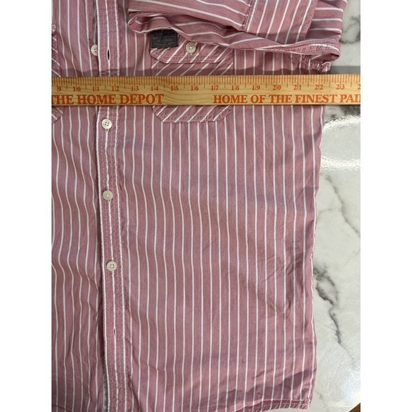 3/$27 Men’s Slade Wilder Long Sleeve Button Down Shirt in Red, size Large - Picture 13 of 14